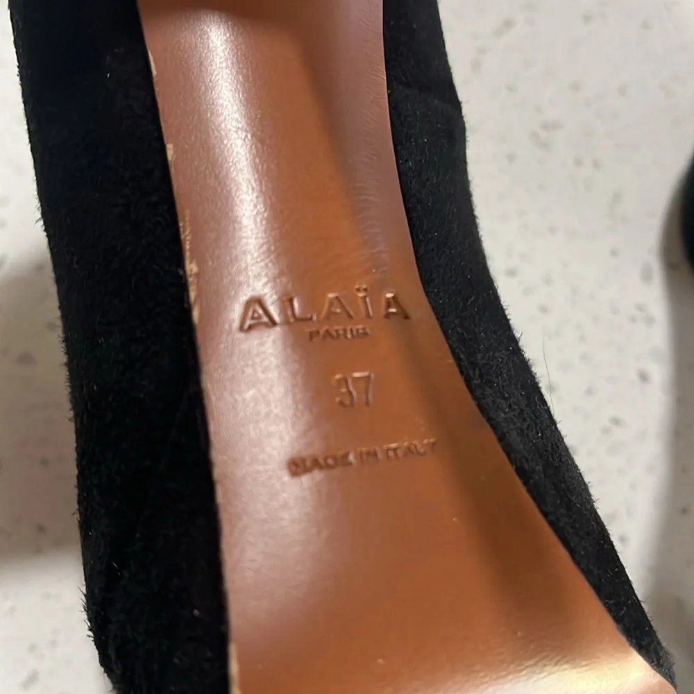 Alaia black suede heels size 37 gorgeous heels